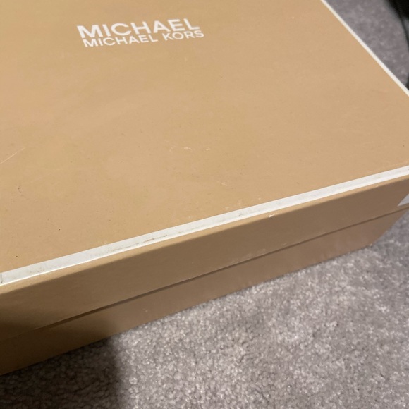 Michael Kors Racquel Platform - Picture 5 of 5